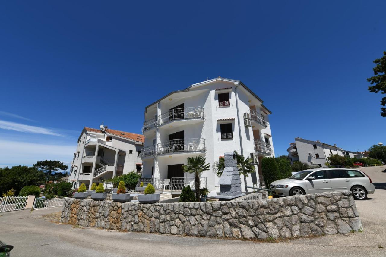 Apartmani Totic Malinska Bagian luar foto