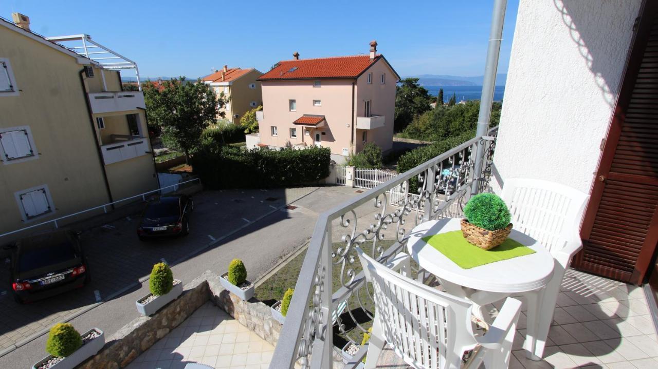 Apartmani Totic Malinska Bagian luar foto