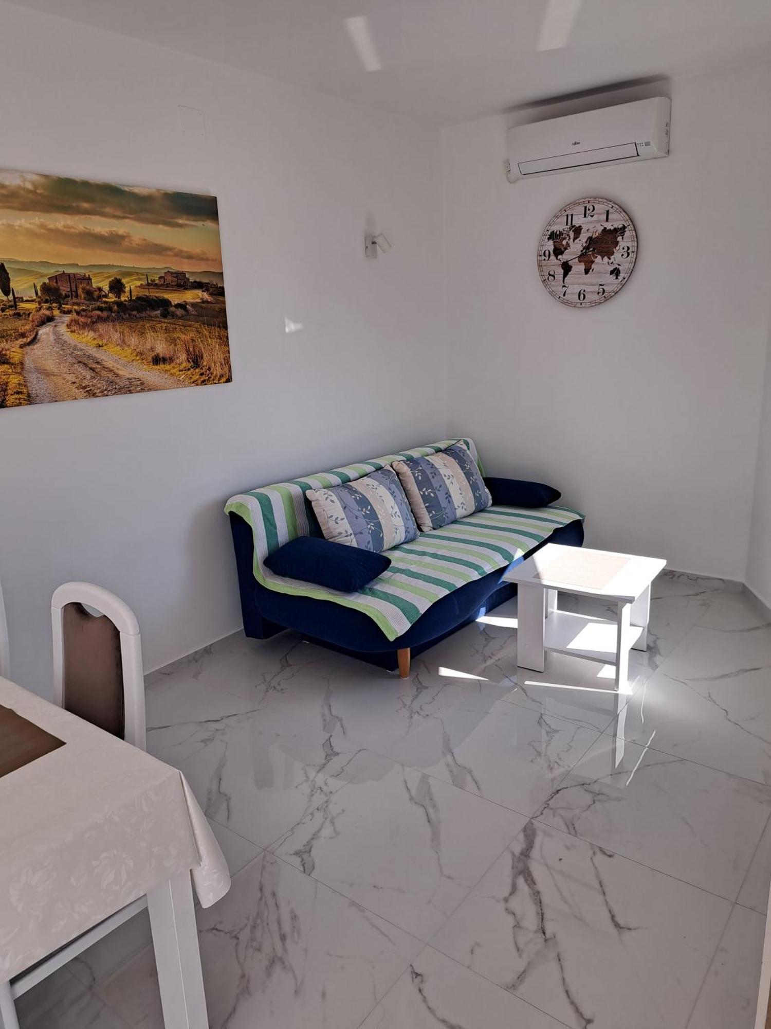 Apartmani Totic Malinska Bagian luar foto