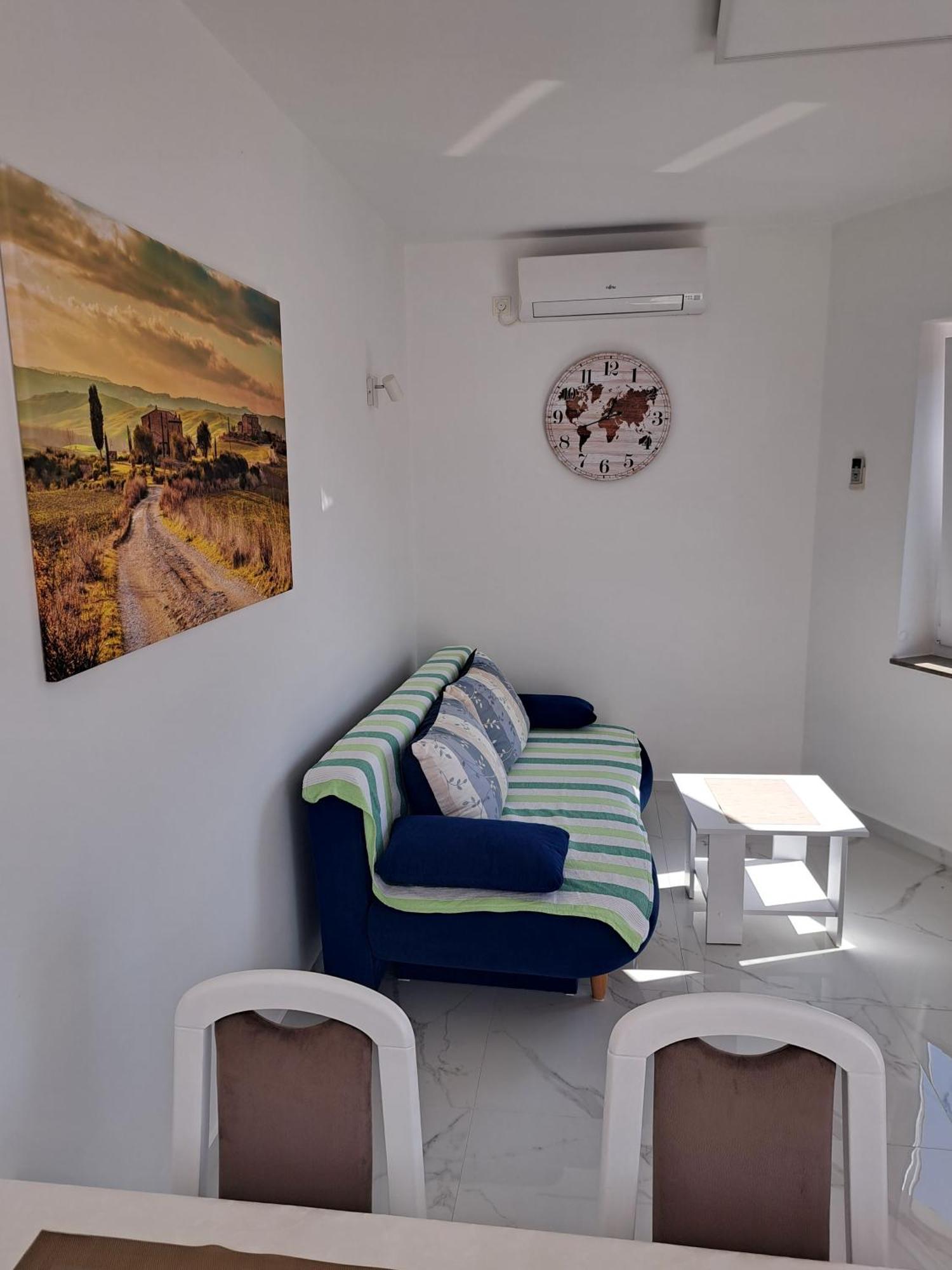 Apartmani Totic Malinska Bagian luar foto
