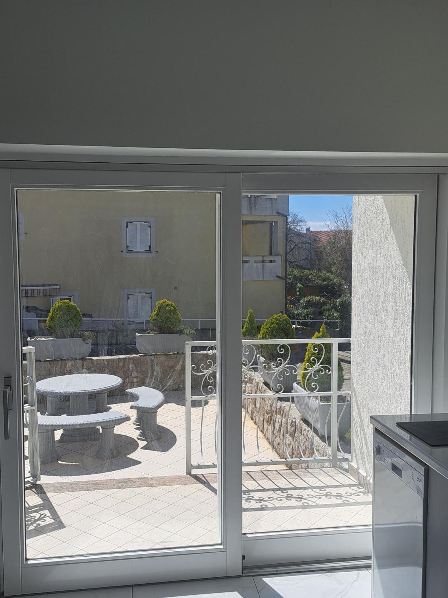 Apartmani Totic Malinska Bagian luar foto